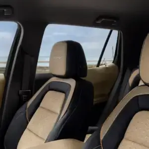 2026 Chevrolet Equinox ACTIV front row seats