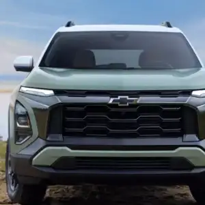 2026 Chevrolet Equinox ACTIV Cacti Green with Summit White roof