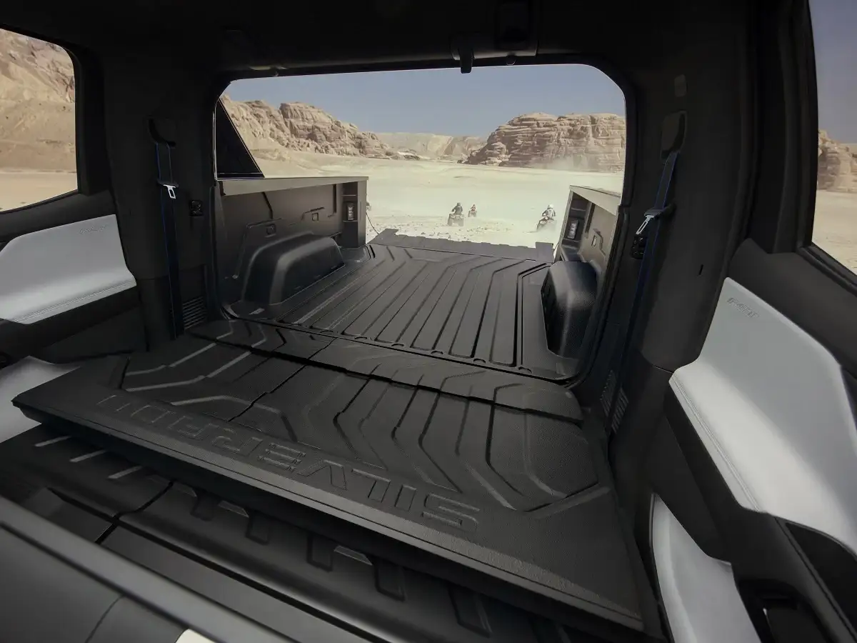 Chevrolet Silverado EV Midgate Multi Flex view of the interior space