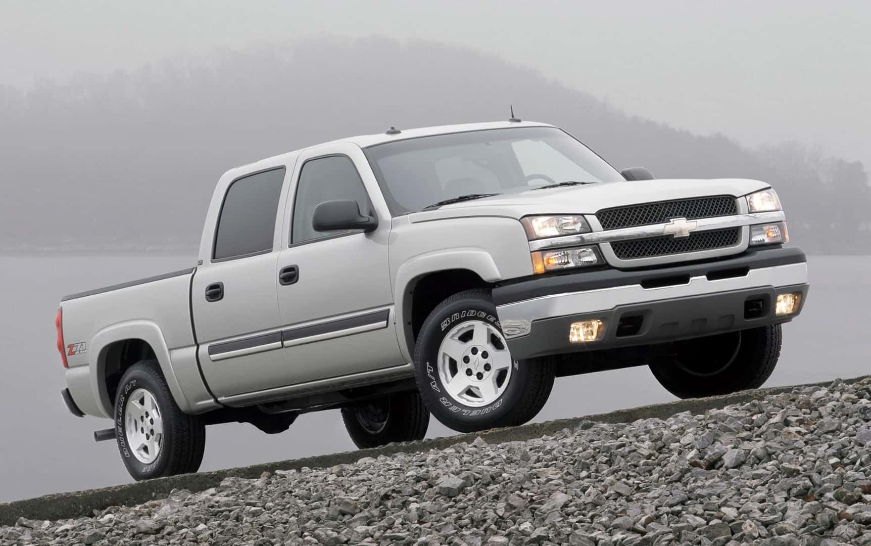 2004 Chevrolet Silverado 1500 Side Profile View