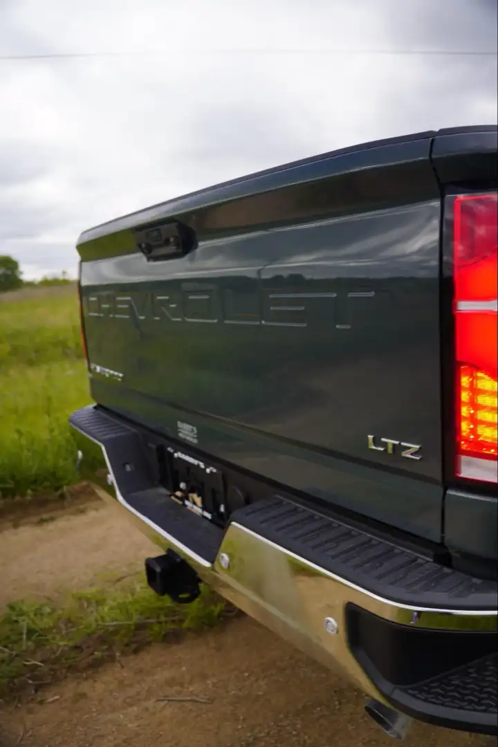 ilverado-1500-Crew-Cab-back