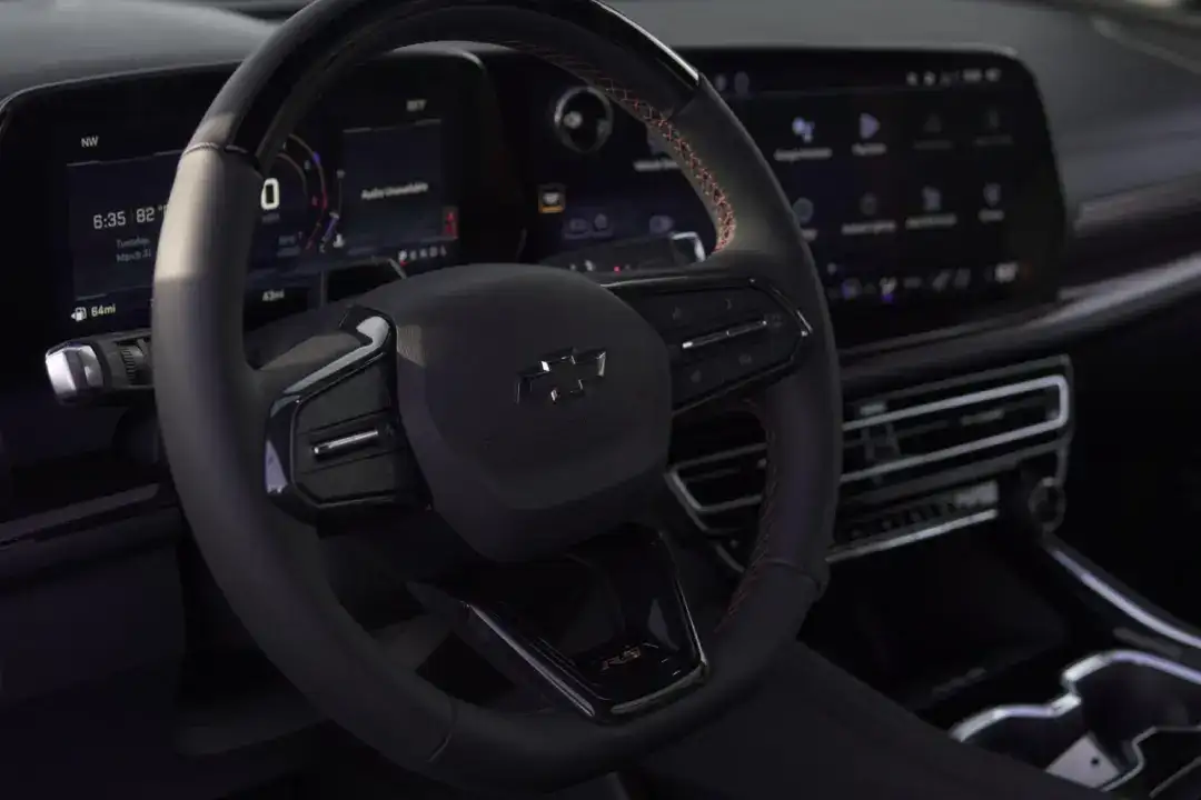 dark-chevy-steering