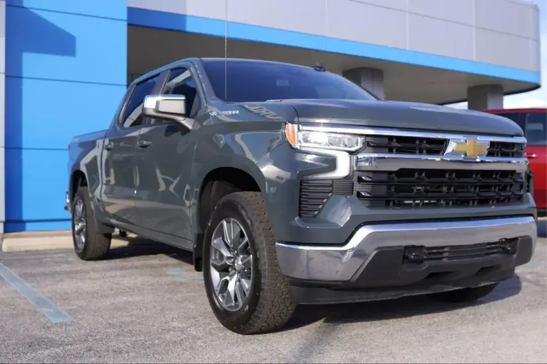silverado-2500hd-front-view