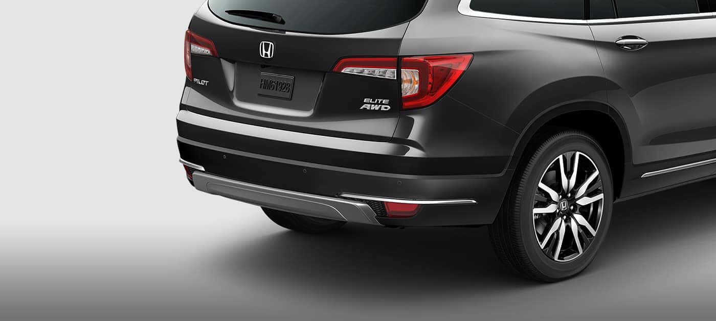 Distinct LED taillight design of the 2019 Honda Pilot