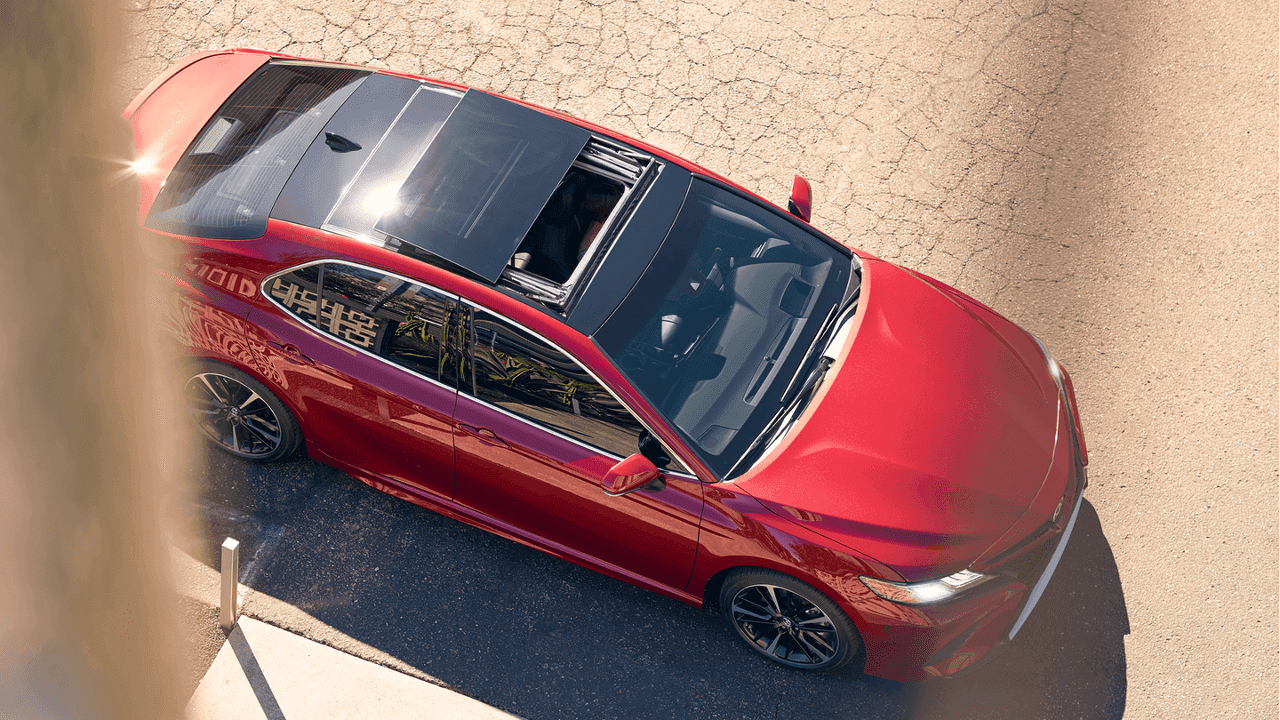 2018 Toyota Camry Top View with sunroof open