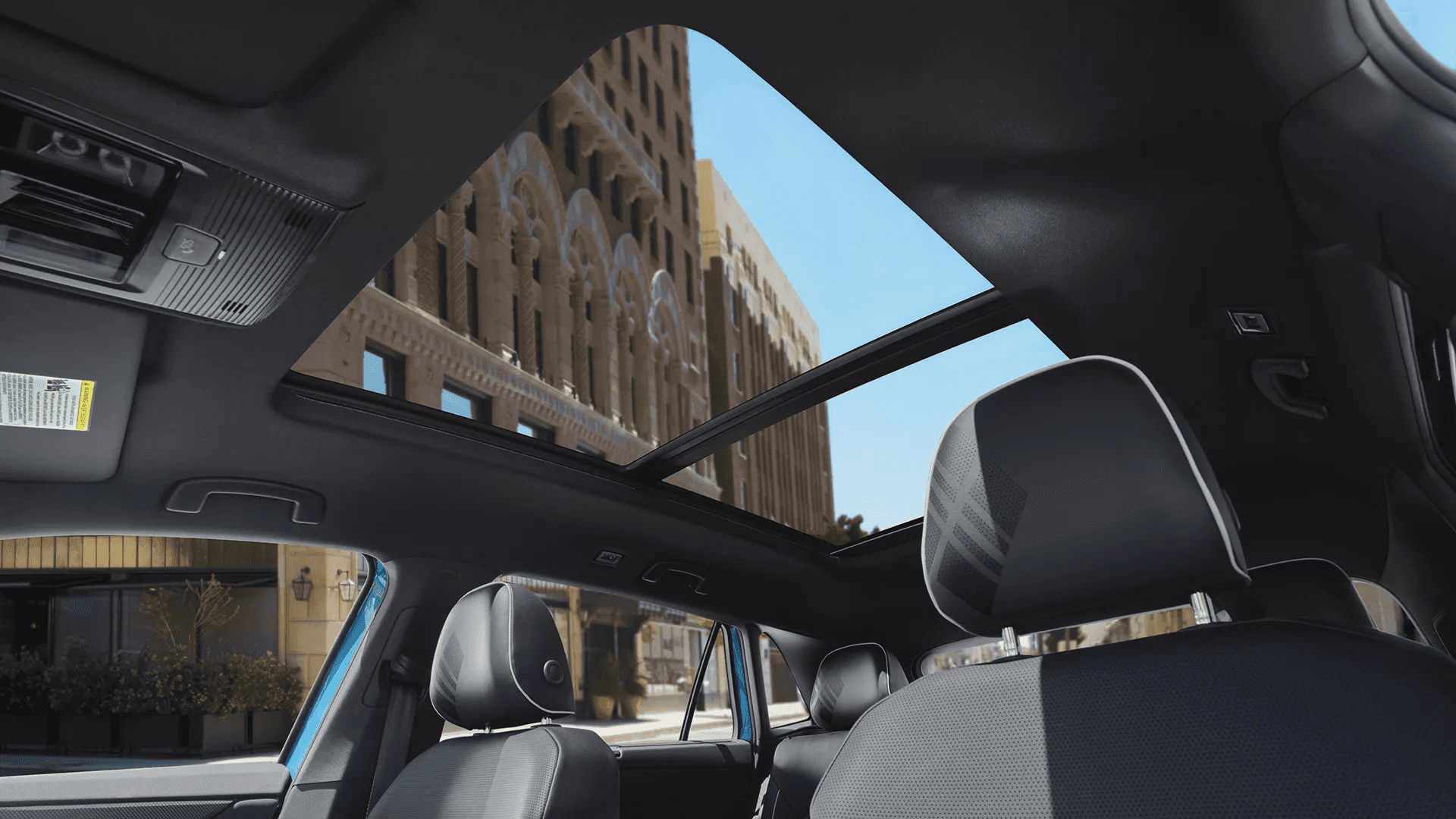 Interior Roof of Atlas Cross Sport