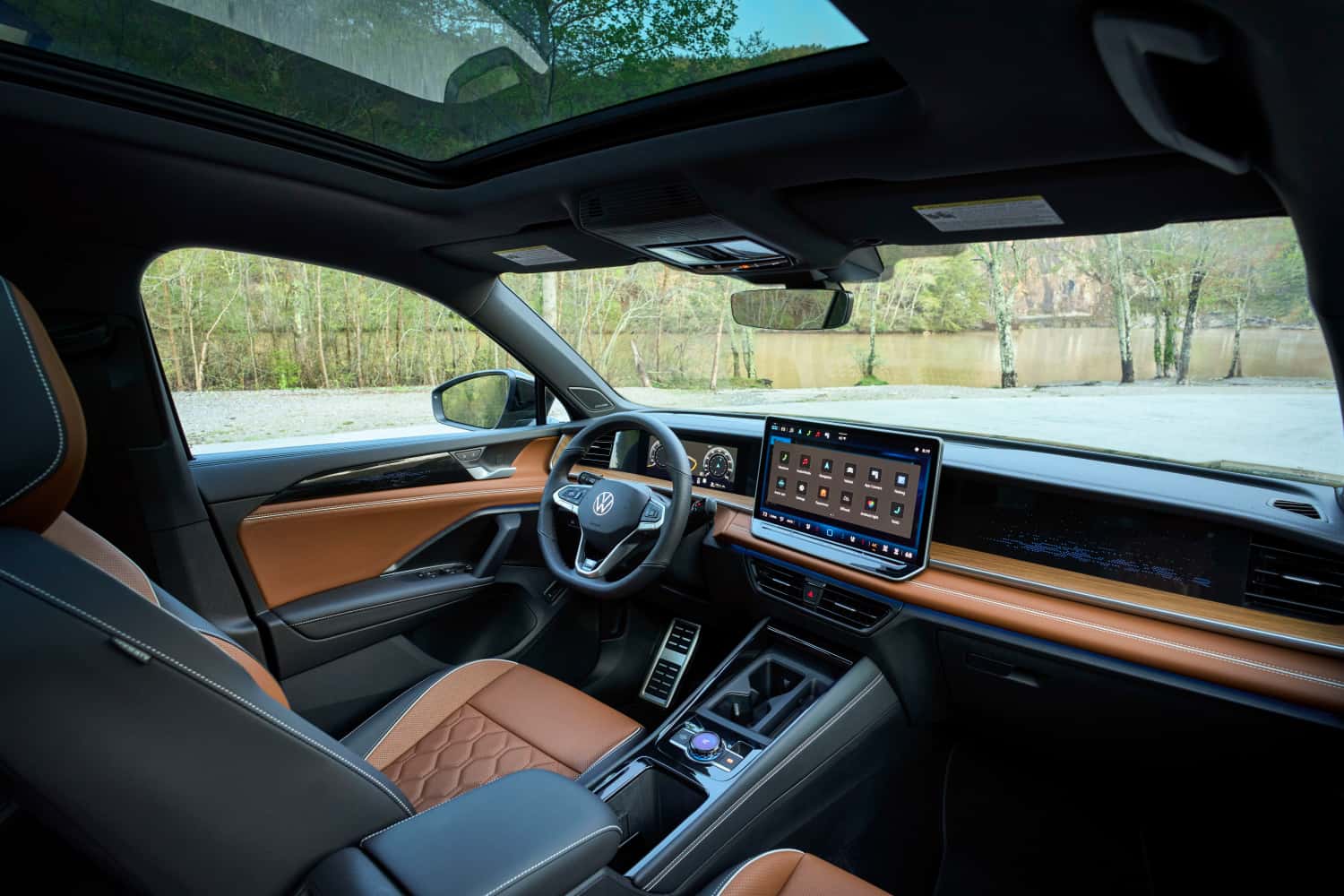 2026 Tiguan SEL R Line Turbo Interior 