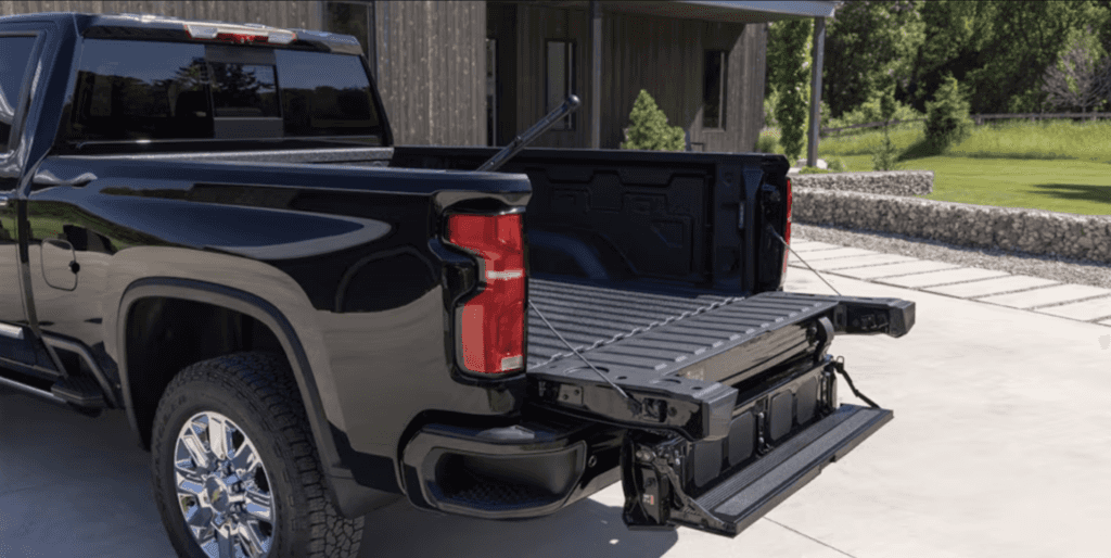 New 2025 Silverado Multi-Flex Tailgate Durabed in Grove City, OH