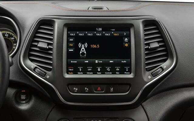 Jeep Cherokee Interior Technology