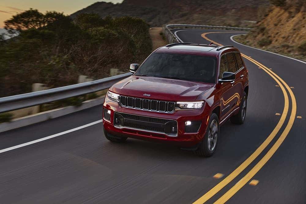 Jeep Grand Cherokee L Driving
