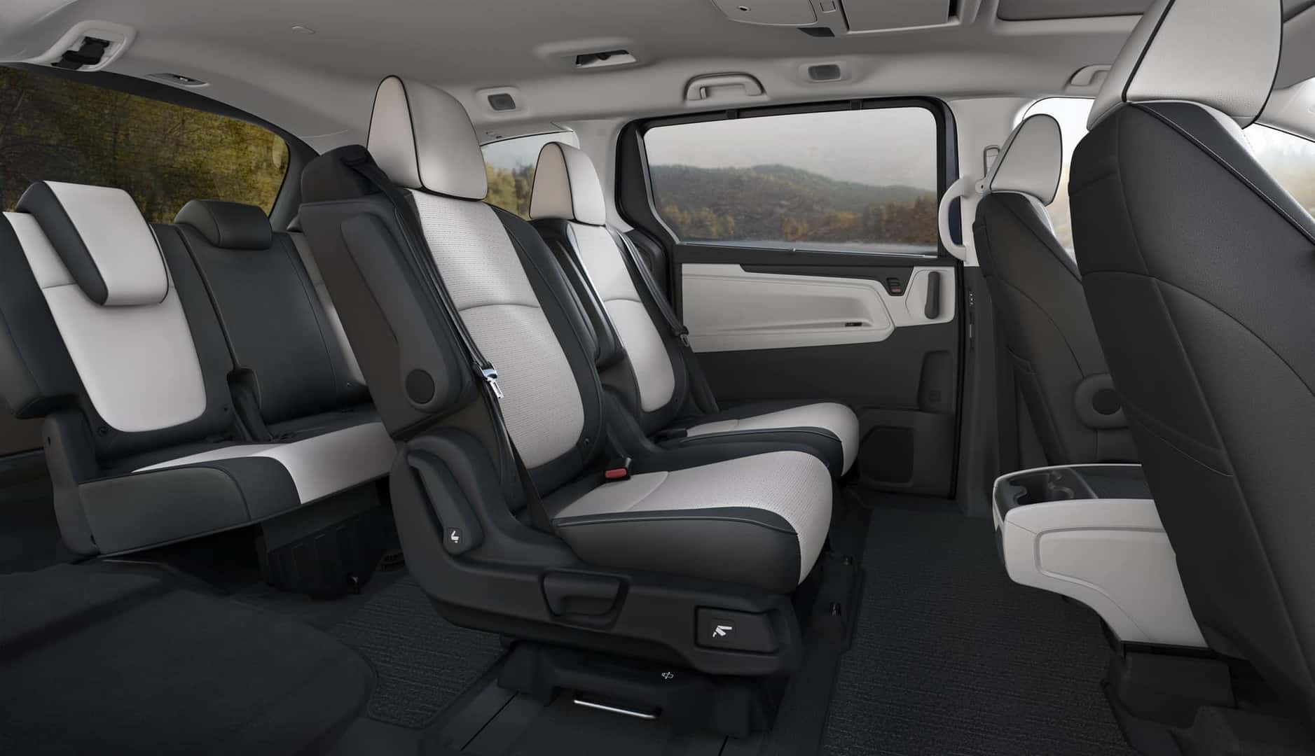 Honda Odyssey Magic Slide second-row seating with the center seat removed