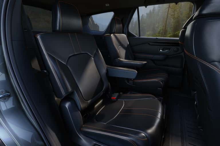 Pilot TrailSport second-row captain’s chairs