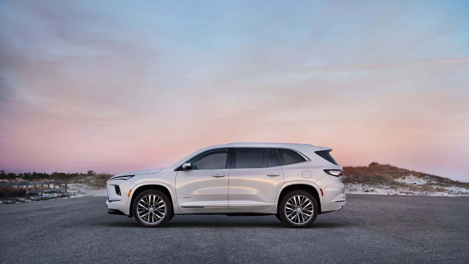 2025-buick-enclave-avenir-002 (1)