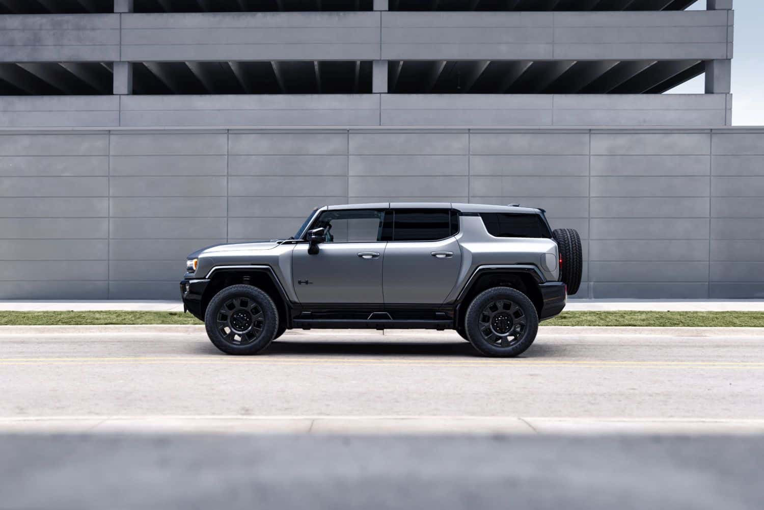 GMC Hummer EV SUV