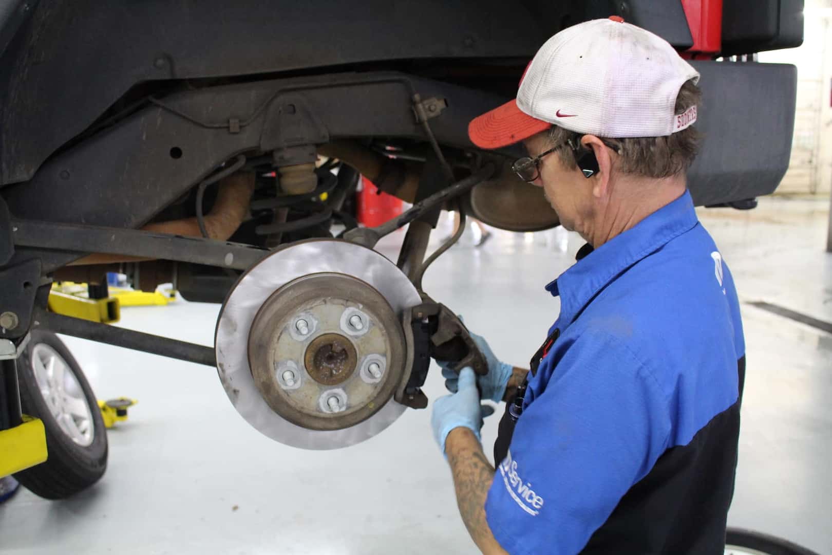 Why Should You Service Your Car at a Dealership? | Landers CDJR Norman