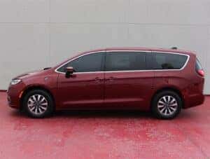 Chrysler Pacifica Hybrid Minivan