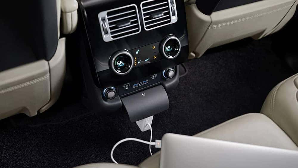 2020 Range Rover USBs and Outlets