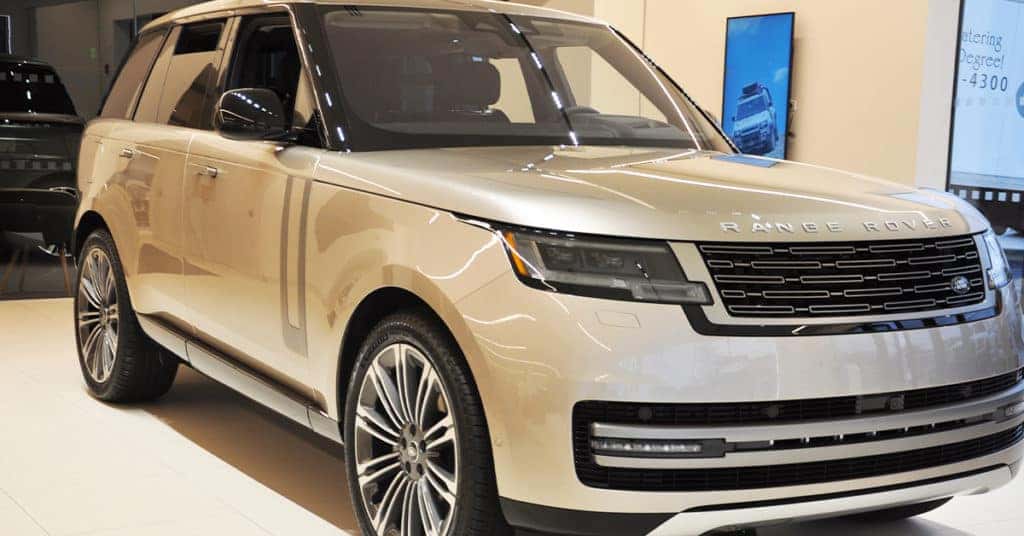 2022 Range Rover at Land Rover Hinsdale