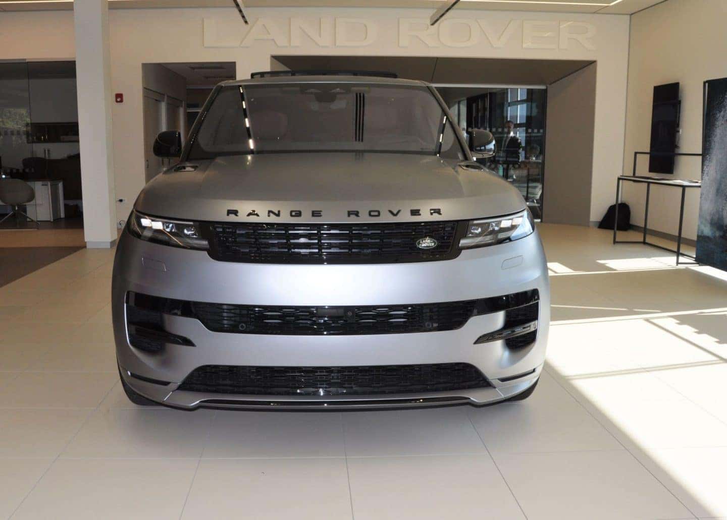 Range Rover Sport Exclusive Preview | Land Rover Hinsdale