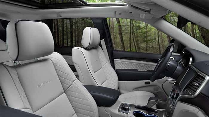Jeep Grand Cherokee Interior Front Seating and Features