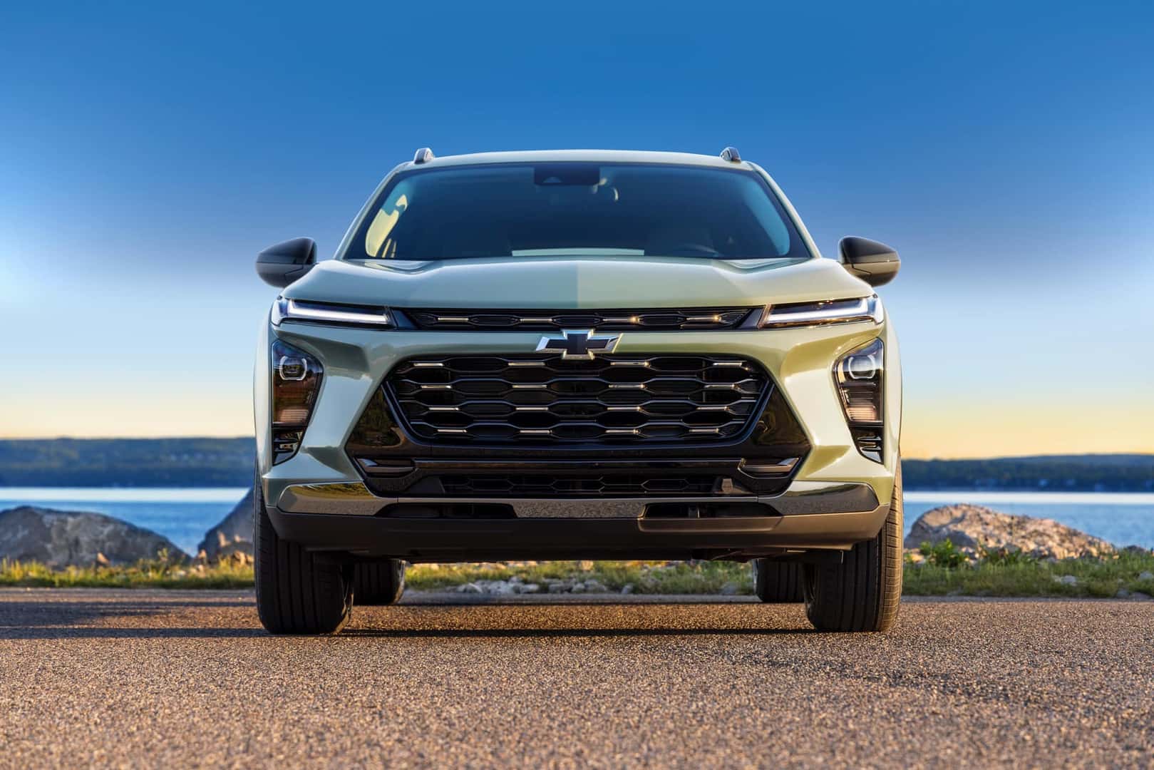 2024 Chevrolet Trax ACTIV Cacti Green grille 