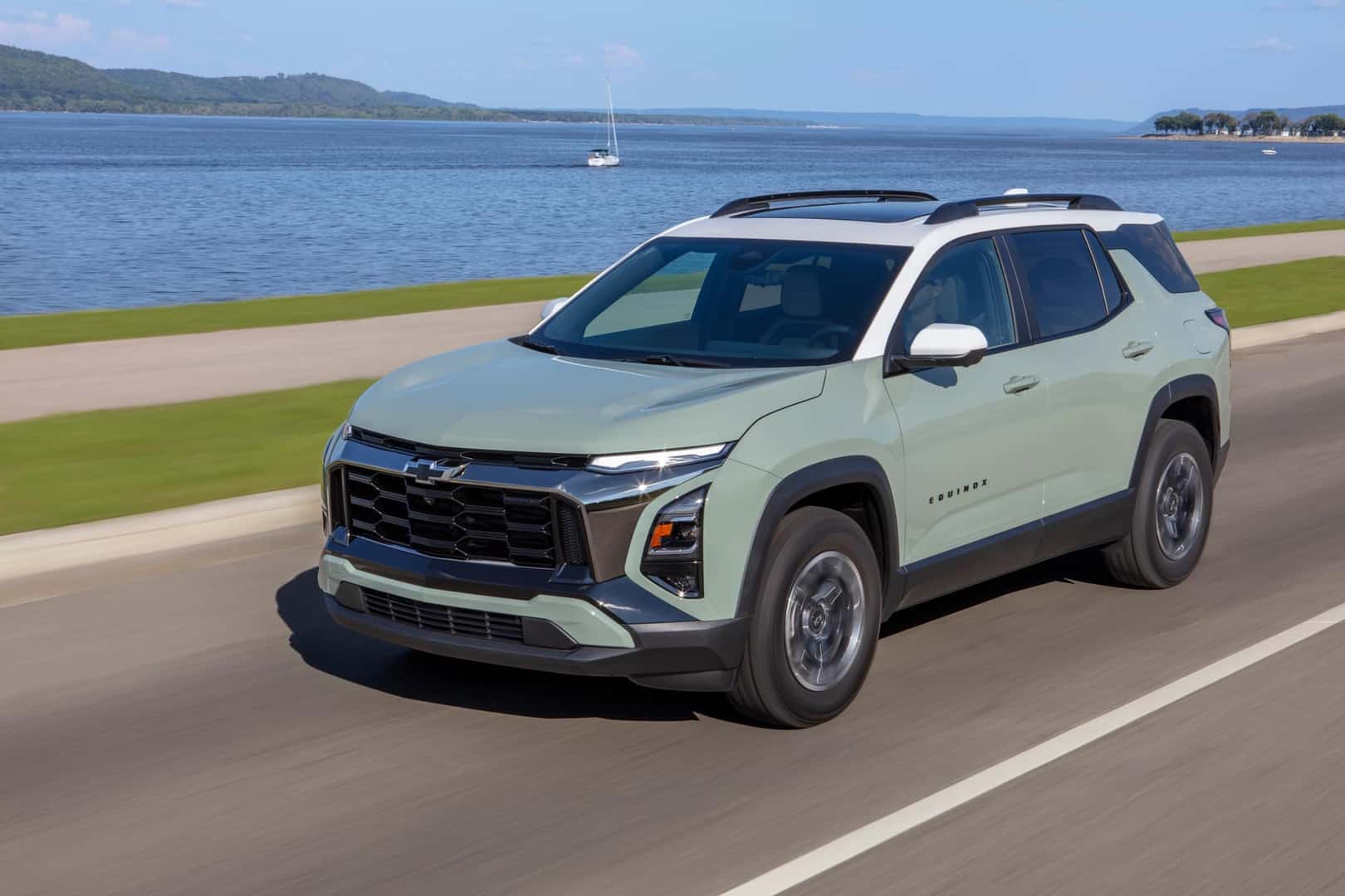 2025 Chevrolet Equinox Front Profile Driving