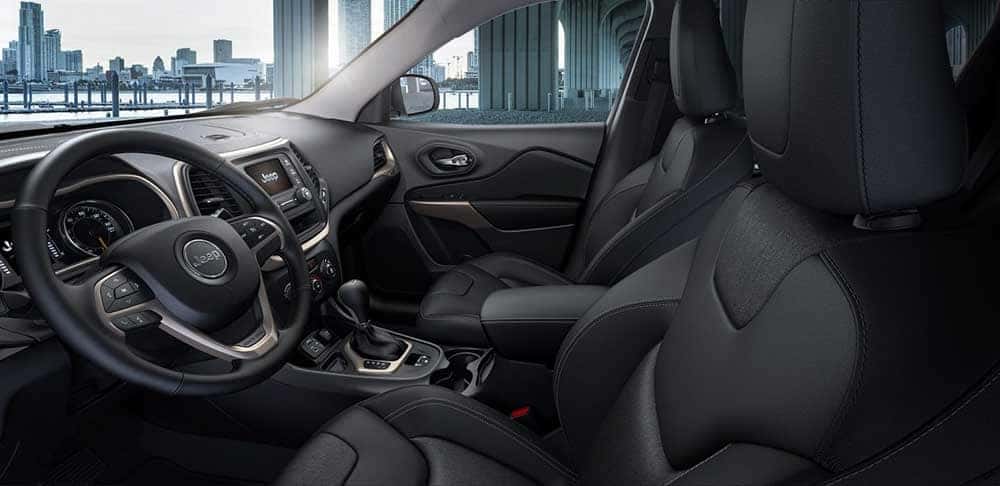 2018 Jeep Cherokee interior front seating and dashboard