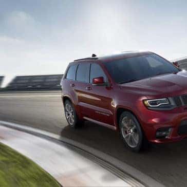 2018 Jeep Grand Cherokee Driving Around Sharp Corners