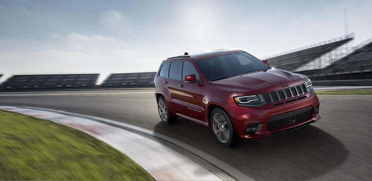 2018 Jeep Grand Cherokee Driving Around Sharp Corners