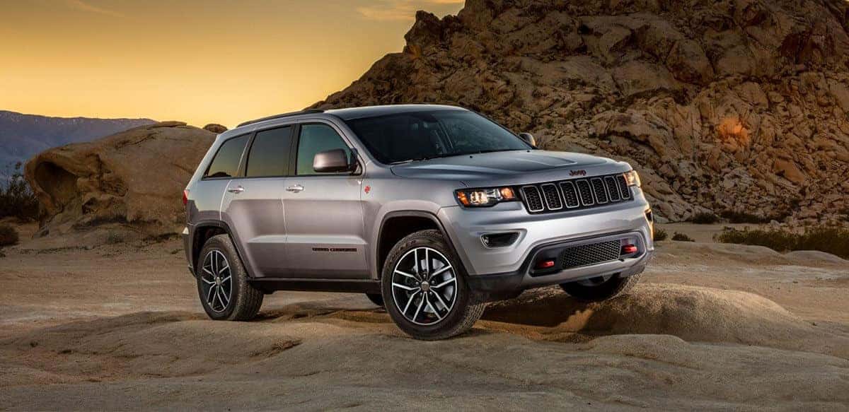 2018 Jeep Grand Cherokee Trailhawk Off-Roading