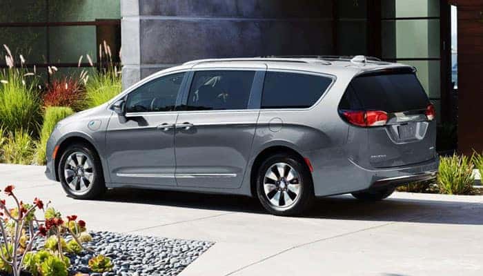 2019 Chrysler Pacifica vs 2016 Nissan Quest | Myrtle Beach Chrysler Jeep