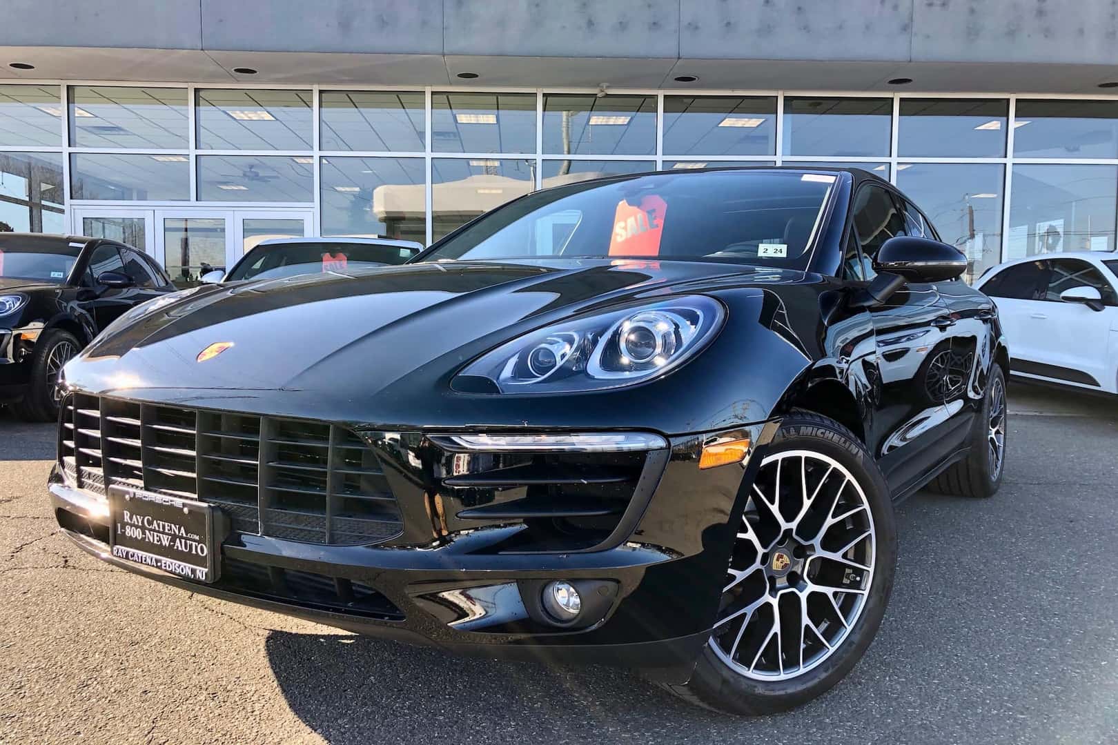 Pre-Owned 2018 Porsche Macan Sport Edition