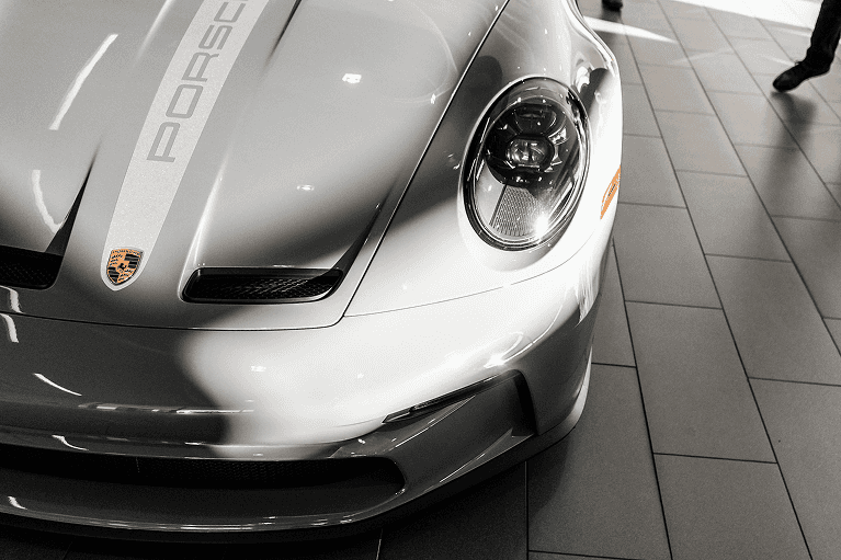 Car Show Gallery Exterior Image 1