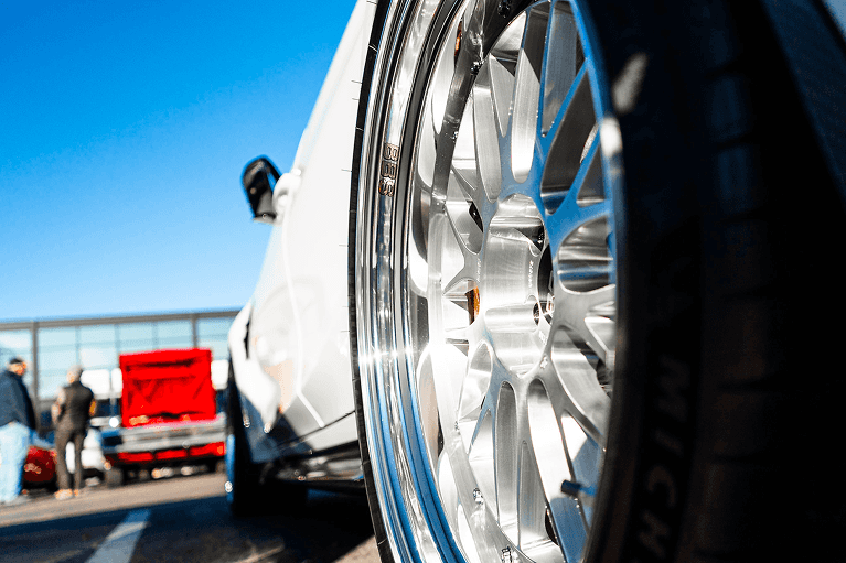 Car Show Gallery Wheel Image 1