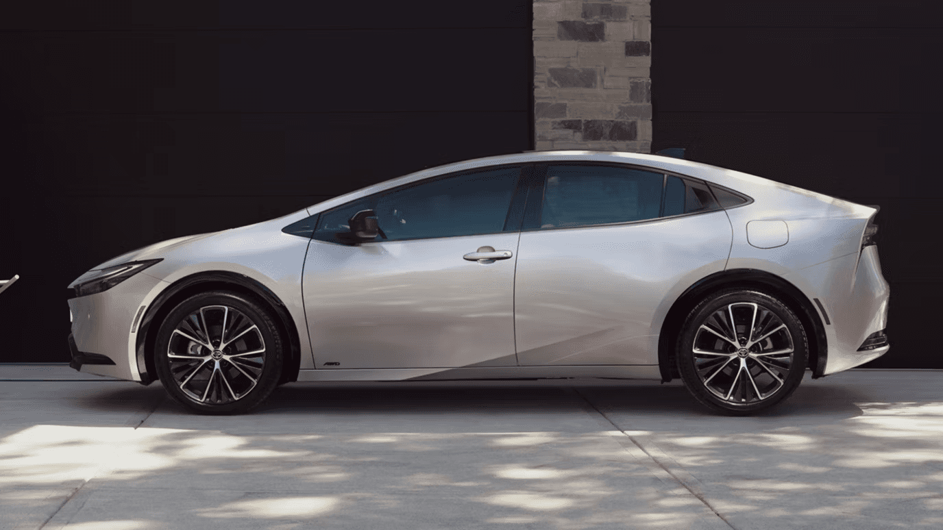 Is the 2026 Toyota Prius Right for Daily Driving? | Schaumburg Toyota