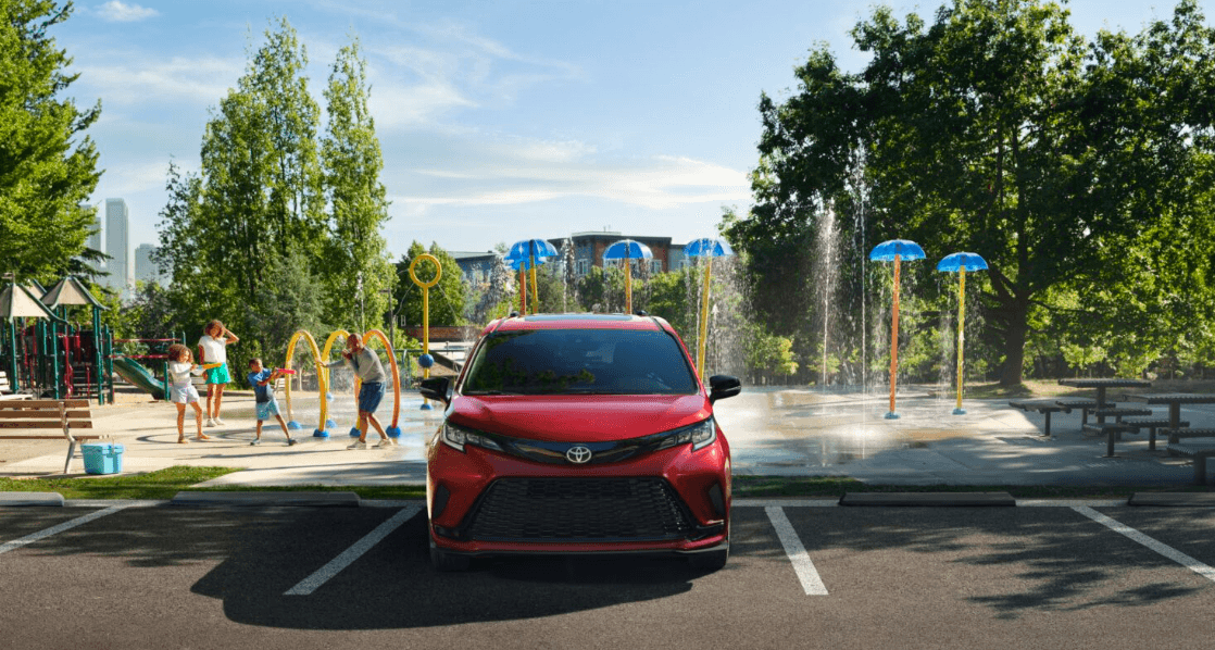 2026 Toyota Sienna Family Photo