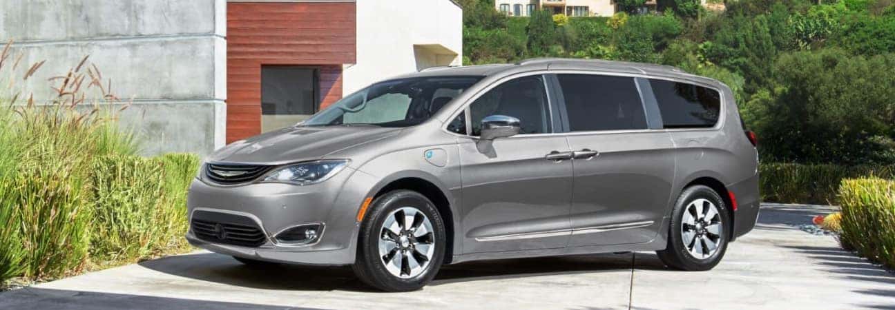 chrysler van 2019