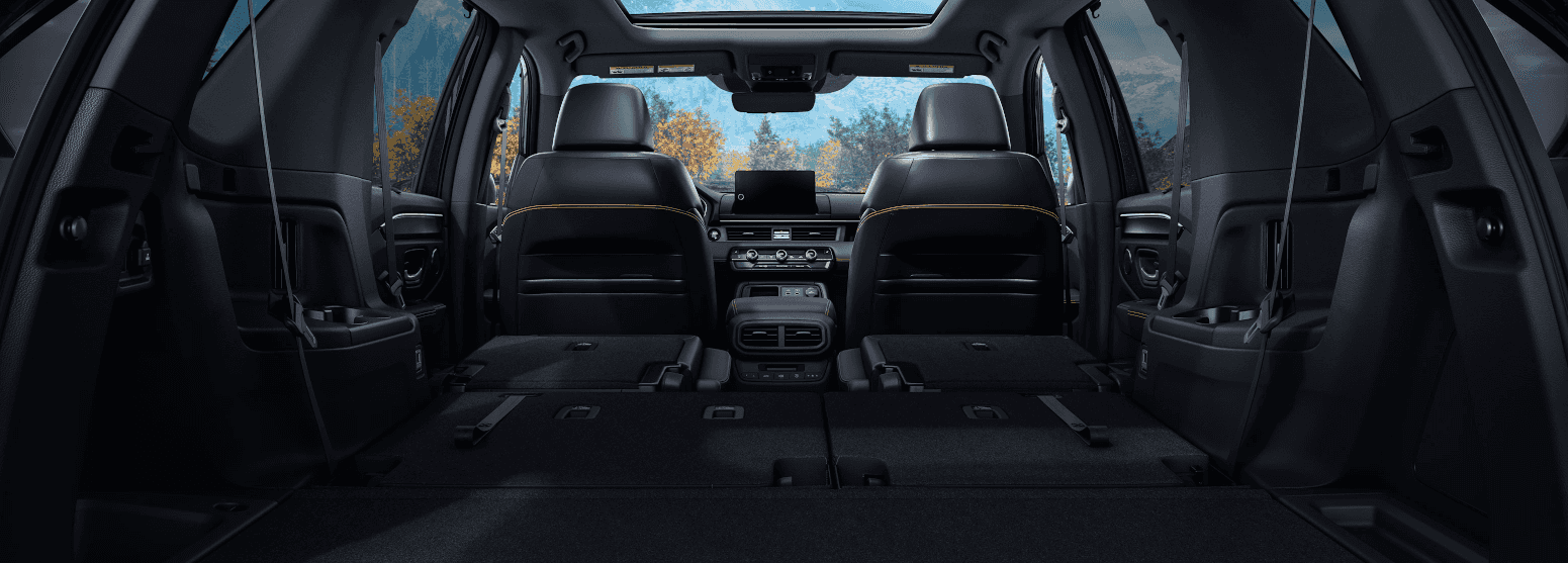 How Roomy Is the 2023 Honda Pilot? | Serra Honda Champaign, image size:1551x557