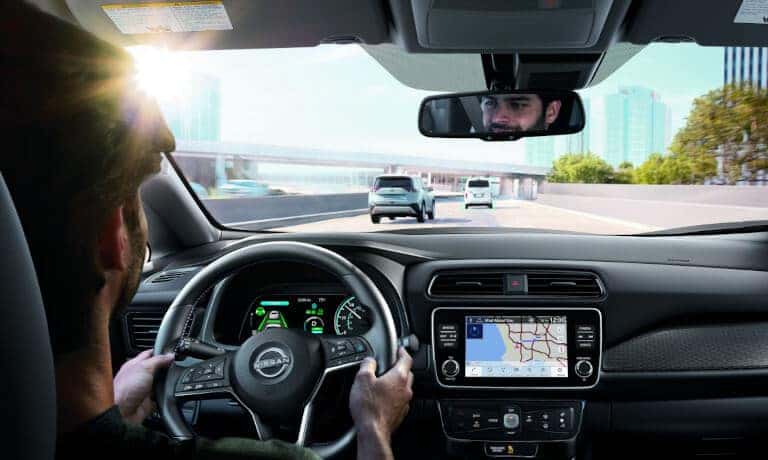 2024 Nissan LEAF Interior Dashboard and HUD