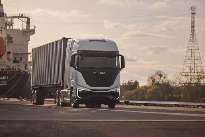 Nikola Class 8 hydrogen fuel cell and battery electric tractor