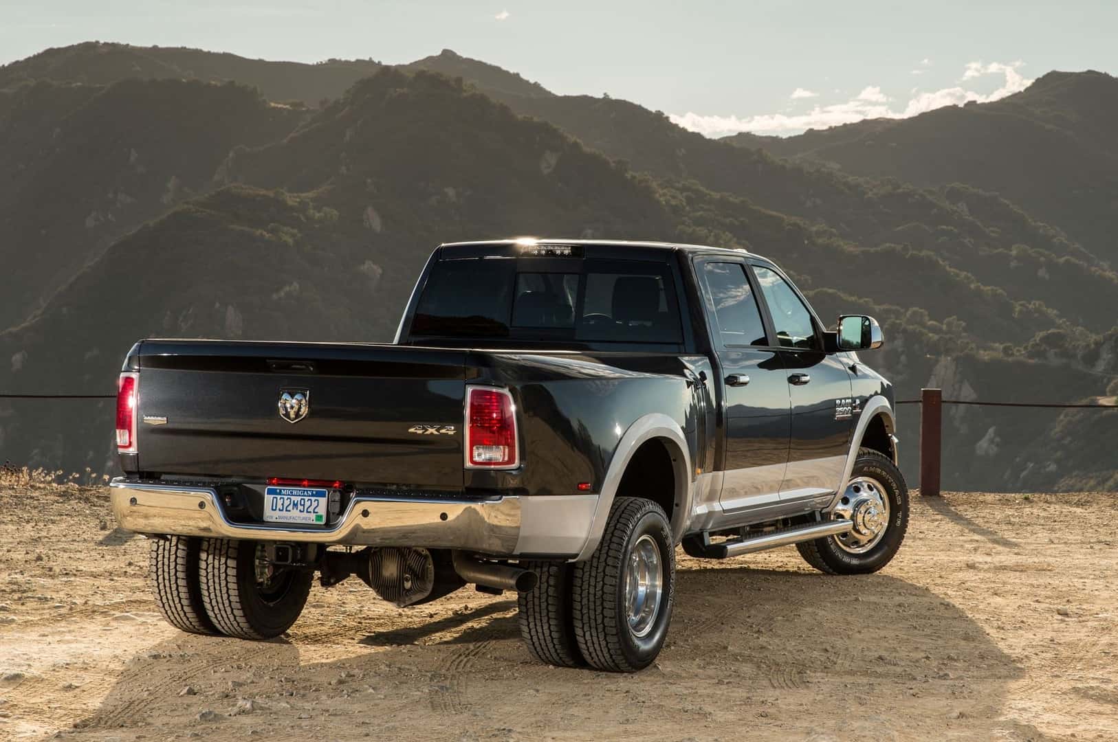 Dually Truck vs. Non-Dually Truck - Pros and Cons of Each