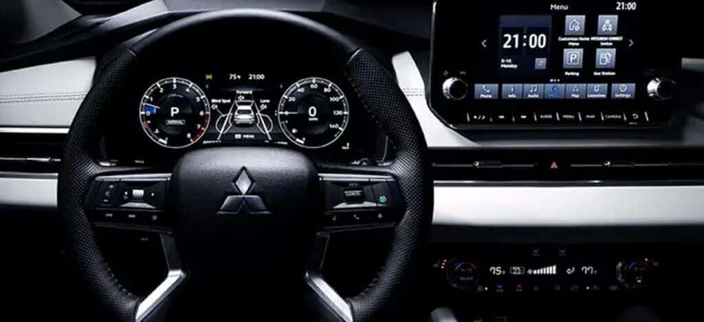 university-mitsubishi-2023-mitsubishi-outlander-tech