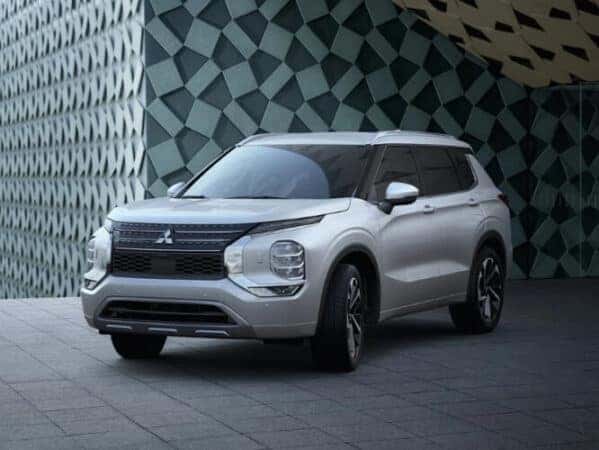 Alloy Silver Metallic Mitsubishi Outlander 2024